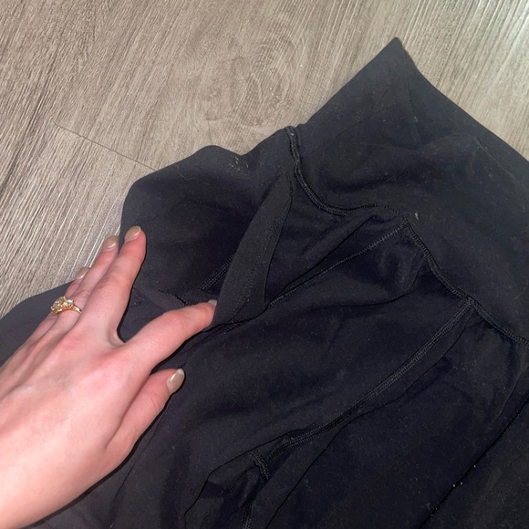 Athleta salutation jogger 🖤🖤 - Picture 2 of 5